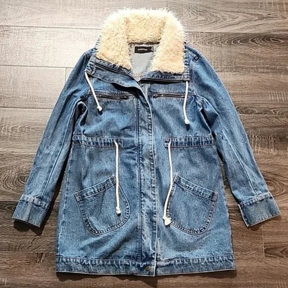 ⛅️ MINKPINK denim Sherpa collar Jacket ⛅️ - Picture 1 of 5